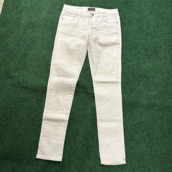 Toxic Authentic Clothing Denim - Toxic Authentic Clothing Pencil Leg Skinny Jeans, White, size 7, EUC, St…